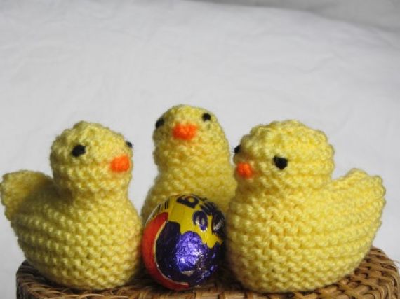 Clare's Knitted Chicks.jpg